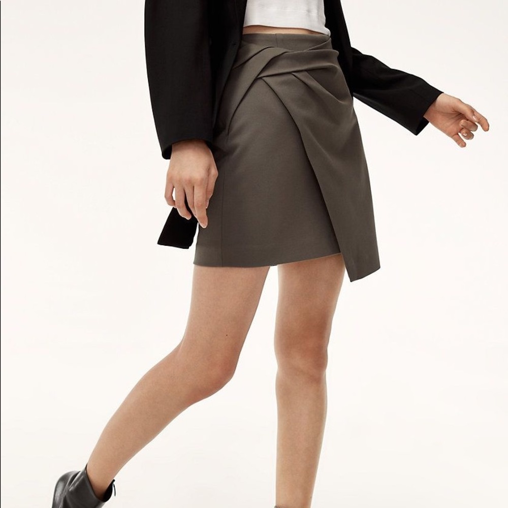 Babaton Aritzia Jethro Skirt